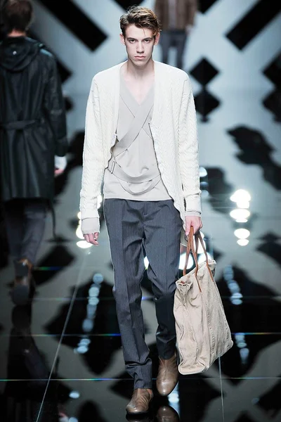 Look 9